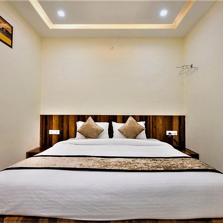 בהאראטפור Hotel Ravi Residency מראה חיצוני תמונה